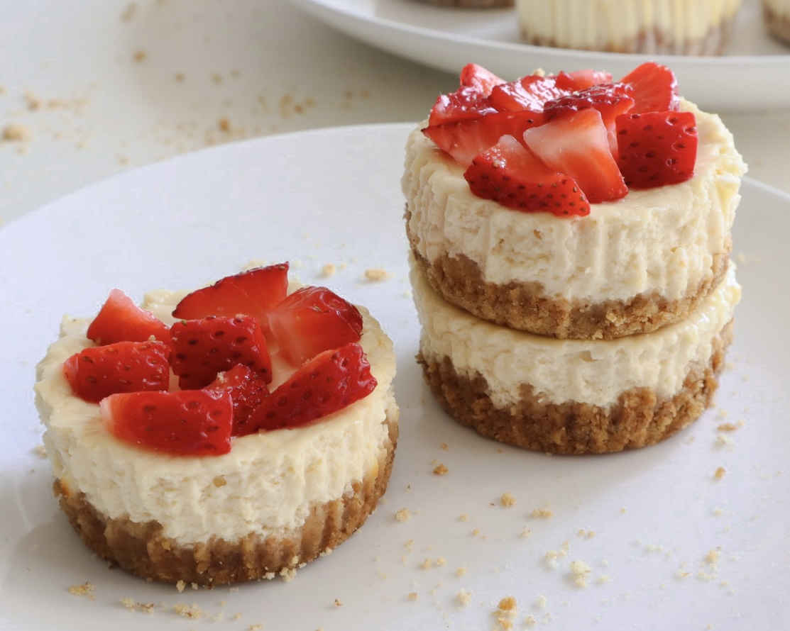 Low-Calorie Protein Strawberry Cheesecake Bites