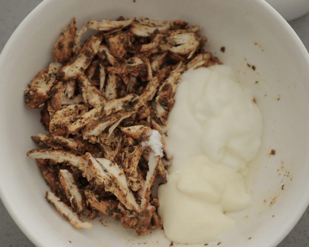 Shredded chicken breast, plain yoghurt, mayo, lemon juice, sweetener and salt